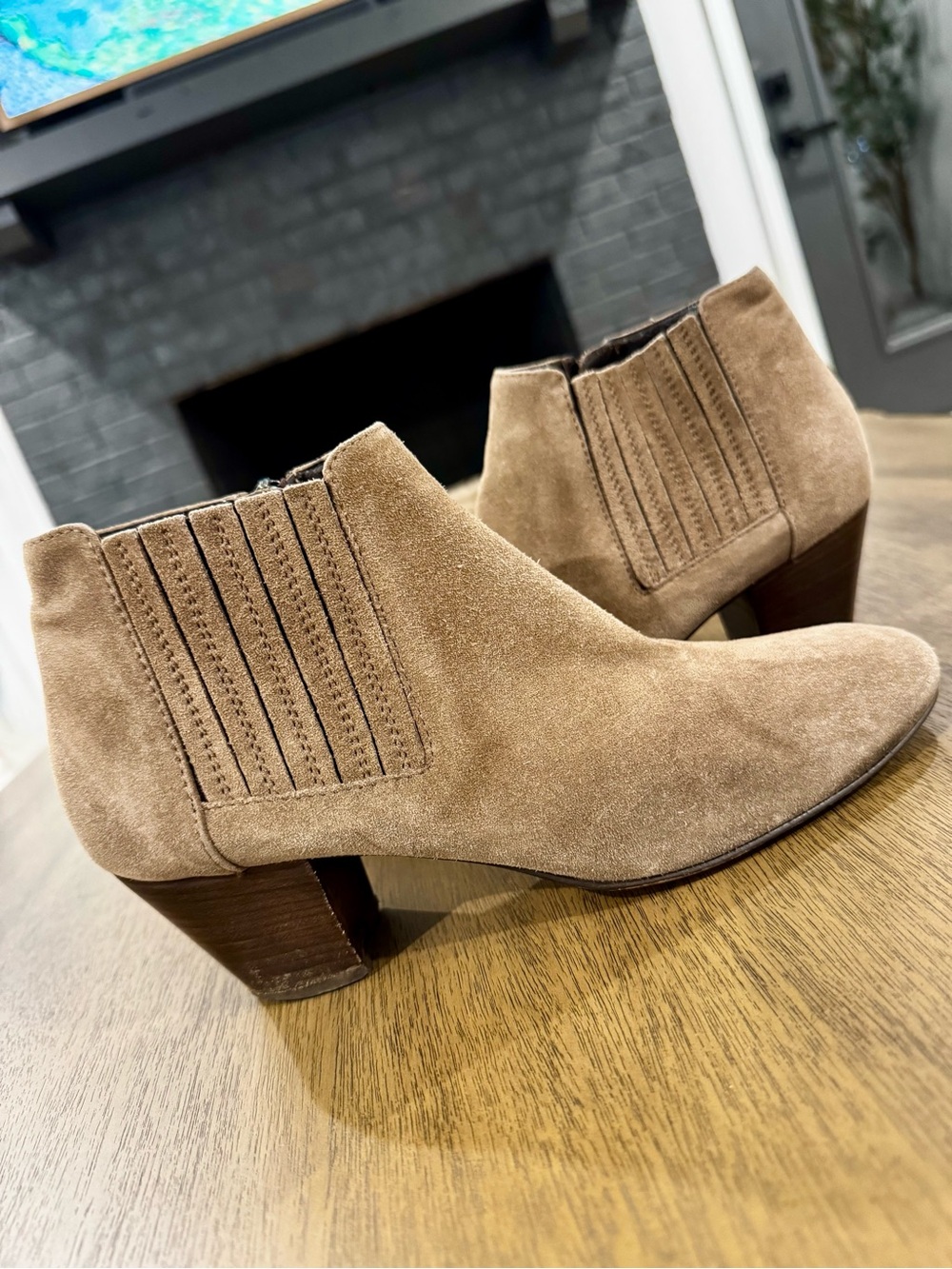 Aquatalia | Fallyn Waterproof Suede Ankle Booties | Taupe | Size 10